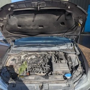 SEAT LEON MK3 5F Motor Diesel with injectors and pump CLHA